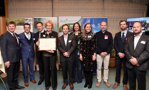 2019 Green roofed bus Utrecht EU Bee Award